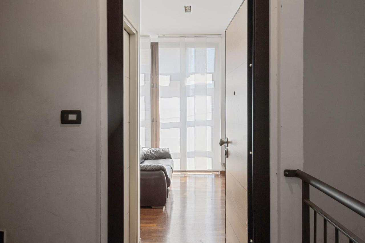 Elegant Flat A Few Steps From Via XX Settembre Apartamento Génova Exterior foto